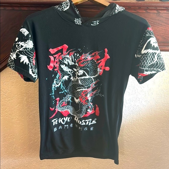 Fresh Laundry Adult Size Medium Tokyo Hustle Dragon Short Sleeve Hoodie T-Shirt - Picture 1 of 6